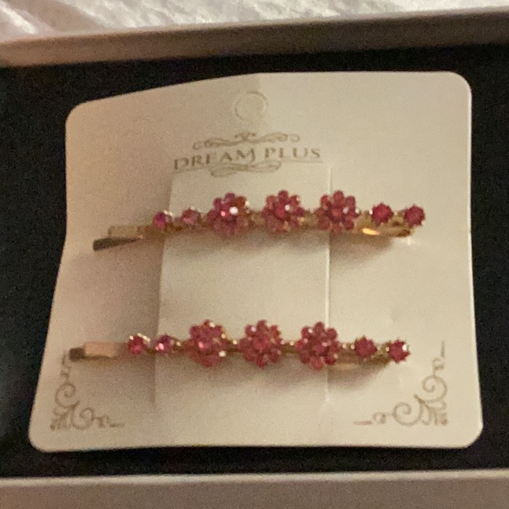 🦋NWT Just Way Too Gorgeous Pink Rhinestone Flower Hair Pins Make Perfect Gift 🦋